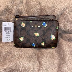 Coach Corner Zip Wristlet In Signature Canvas With Vintage Mini Rose Print